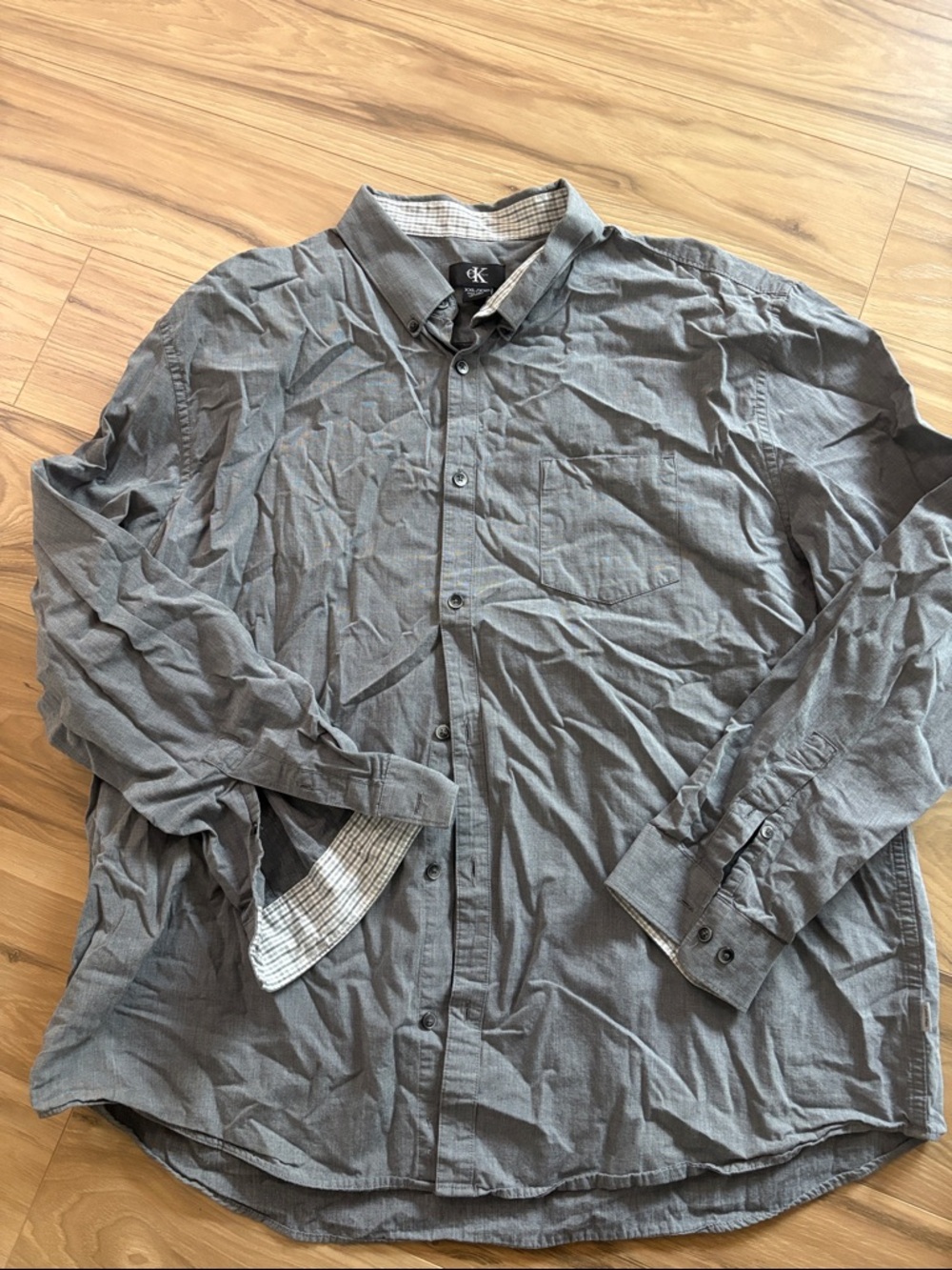 Calvin Klein Charcoal Gray Long-Sleeve Button-Down Shirt